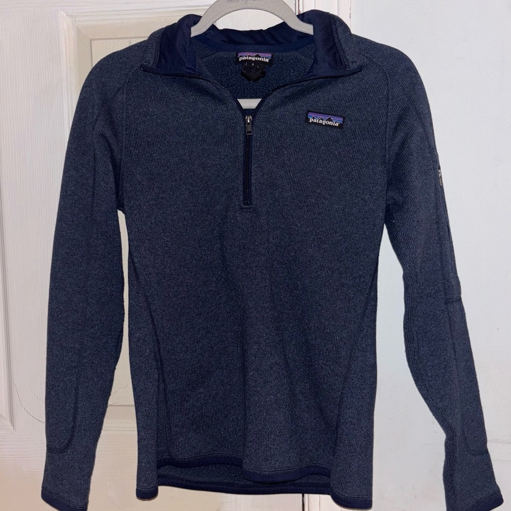 Patagonia women’s Dark Navy Quarter-Zip Fleece Pullover